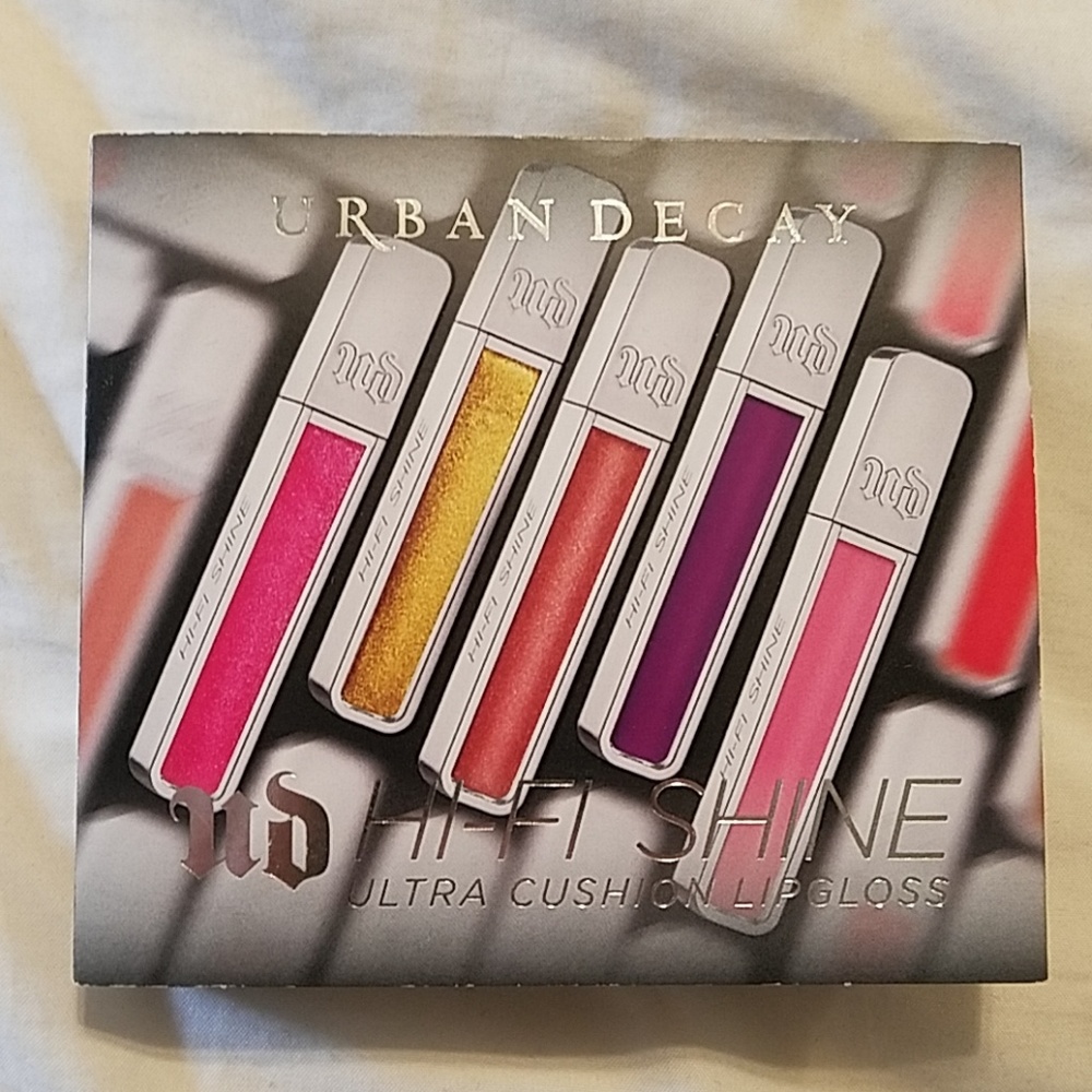 URBAN DECAY and Laritzy lip gloss